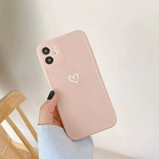 Hand-Painted Love Phone Case – Diseño Artístico Único y Protección Elegante